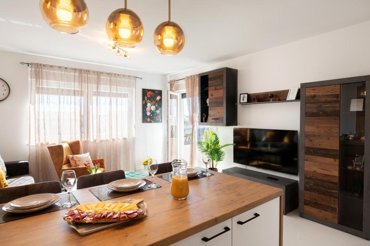 Sunny Island Apartment トロギール エクステリア 写真